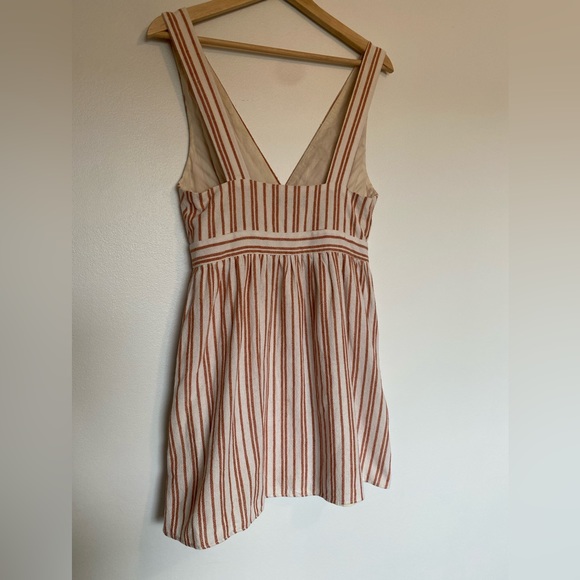 Zara Linen Dress - Picture 2 of 6
